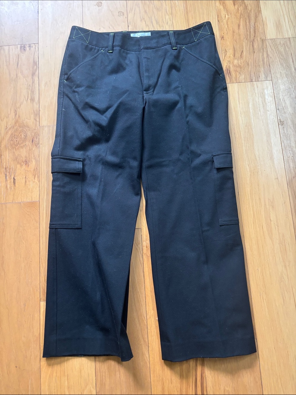 Dana Buchman black cargo pants size 4